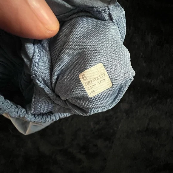Lululemon hotty hot shorts size 6 high rise 4” inseam - Picture 7 of 8